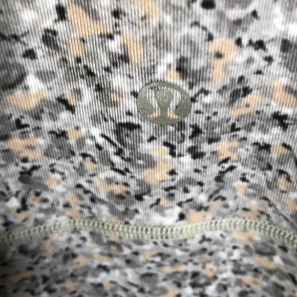 Lululemon Perfect Yoga tank - Picture 5 of 8